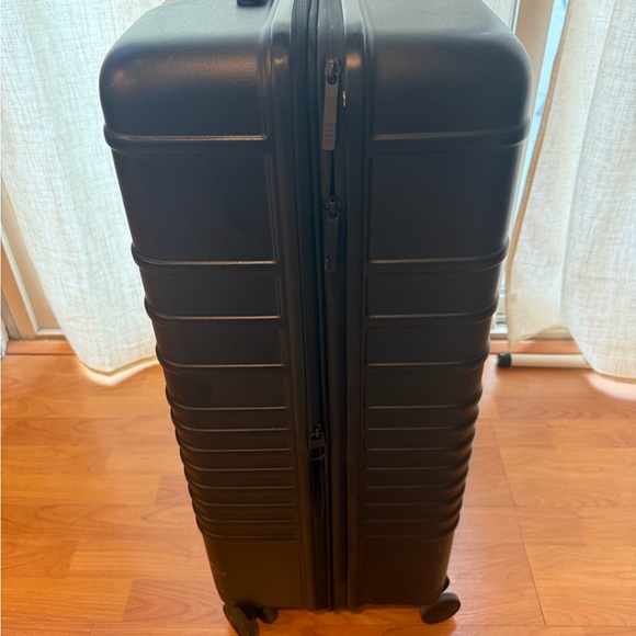 Beis - The 29" Large Check-In Roller - Picture 11 of 16